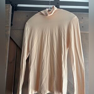 Kettlewell silky roll neck macadamia autumn spring size medium